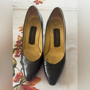Classic Chantal Pumps